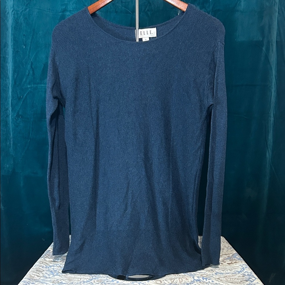 NWT Elle Deep Blue Women's Crew Neck Sweater